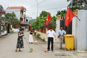 Bí thư chi bộ gắn bó với dân, tận tâm với việc chung