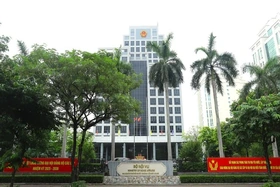 Bộ Nội vụ chỉ đạo rà soát, sắp xếp, thực hiện tự chủ đối với đơn vị sự nghiệp, trường học, cơ sở giáo dục, y tế cấp tỉnh, cấp xã