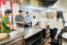 Tăng cường kiểm tra thực phẩm nông, lâm, thủy sản