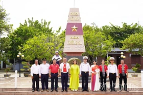 Đoàn công tác tỉnh Phú Thọ hoàn thành chuyến thăm quân dân Trường Sa và Nhà giàn DK1