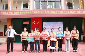 Ngoại khóa “Phòng tránh tai nạn thương tích, đuối nước” - Cách làm thiết thực ở Trường THCS Xuân Lũng