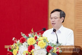 Phú Thọ trao quyết định tuyển dụng 1.334 giáo viên và nhân viên trường học