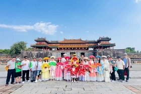 Bùng nổ du lịch hè 2026: Xu hướng lên rừng, xuống biển giải nhiệt