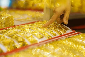 Giá vàng hôm nay 27/5/2026: Đảo chiều chóng mặt, SJC lùi dần về 160 triệu/lượng