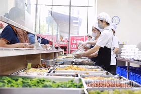 Chú trọng nâng cao chất lượng bữa ăn cho người bệnh