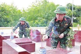 Thực hành lấy mẫu hài cốt liệt sĩ tại Nghĩa trang liệt sĩ xã Phù Ninh