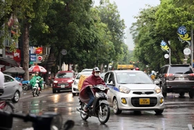 Thời tiết ngày 5/6: Bắc Bộ mưa dông, Trung Bộ nắng nóng gay gắt