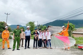 Điện lực Yên Lập tuyên truyền bảo vệ hành lang lưới điện cao áp