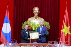 Thắt chặt tình hữu nghị đặc biệt, thúc đẩy hợp tác toàn diện giữa Phú Thọ và Luông Nậm Thà