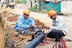 Mở rộng mạng lưới, đáp ứng nhu cầu nước sạch