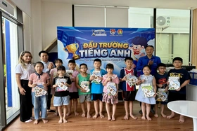 Trao giải cuộc thi “Đấu trường Tiếng Anh” năm 2026