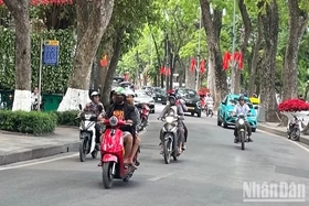 Thời tiết ngày 17/6: Nhiều nơi ở Bắc Bộ có mưa rào, Trung Bộ ngày nắng nóng