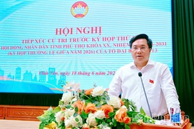 Chủ tịch UBND tỉnh Trần Duy Đông tiếp xúc cử tri phường Vĩnh Yên, Vĩnh Phúc