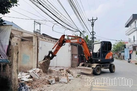 Tập trung giải tỏa các vi phạm hành lang an toàn giao thông trên Tỉnh lộ 321C