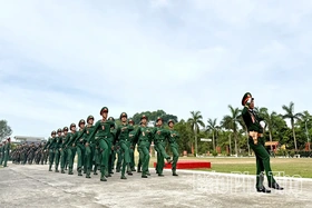 Những chiến sĩ trẻ trưởng thành sau 3 tháng huấn luyện