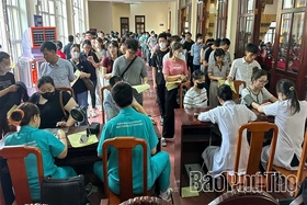 Gần 1.000 người tham gia chương trình Giọt hồng doanh nghiệp&nbsp;