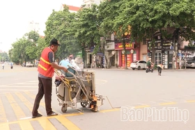 Bổ sung hệ thống vạch kẻ đường tại nhiều tuyến giao thông&nbsp;