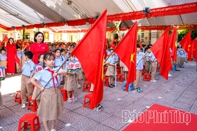Đồng hành cùng con vào lớp 1
