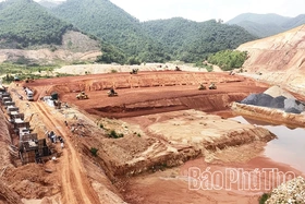 Đẩy nhanh tiến độ thi công Dự án Hồ chứa nước Thục Luyện