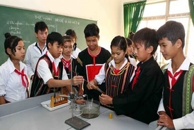 Dự kiến nhiều chính sách ưu tiên hỗ trợ học tập đối với&nbsp;người học dân tộc thiểu số rất ít người