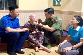 Tháng Bảy tri ân