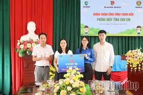 Bàn giao công trình thanh niên “Phòng máy tính cho em” tại Trường Tiểu học Gia Thanh