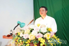 Trưởng Ban Tổ chức Tỉnh ủy Phú Thọ dự sinh hoạt chi bộ tại Đảng bộ xã Tiên Lữ