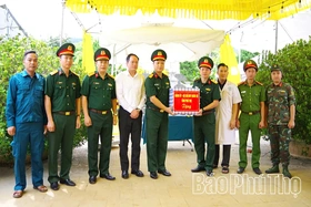 Động viên lực lượng khai quật, lấy mẫu hài cốt liệt sĩ tại xã Thanh Sơn