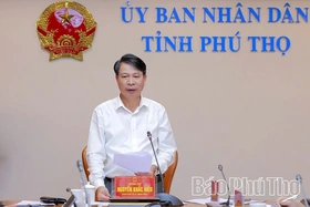 Phó Chủ tịch UBND tỉnh Nguyễn Khắc Hiếu nghe báo cáo Đề án an sinh xã hội