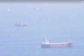 Iran tìm lối mở tại Hormuz giữa sức ép kinh tế