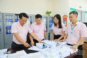 Khi dòng vốn của Đảng bén rễ vùng khó khăn -&nbsp;Kỳ 2: Những đảng viên tận tuỵ và cuộc cách mạng lòng dân