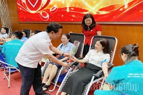 Ngày hội hiến máu tình nguyện “Giọt hồng Đất Tổ”