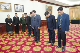 Lãnh đạo tỉnh Phú Thọ viếng Chủ tịch Quốc hội Lào