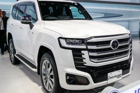 Cận cảnh Toyota Land Cruiser Hybrid 2026 ra mắt Đông Nam Á