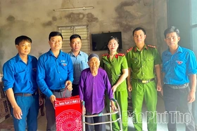Dấu ấn tuổi trẻ trong mùa hè tình nguyện ở Dân Chủ