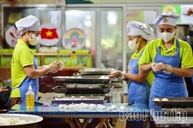 In Search of the Flavors of Phong Chau Cassava Cakes