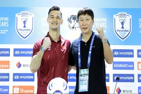 HLV Kim Sang Sik: Đội tuyển Việt Nam còn 90 phút để hoàn tất nhiệm vụ