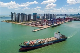 Trung Quốc miễn thị thực quá cảnh trong 240 giờ với công dân Việt Nam