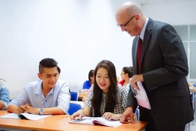 Cấp học bổng toàn phần cho 1.500 nhà khoa học trẻ, sinh viên xuất sắc đi đào tạo ở nước ngoài về công nghệ chiến lược