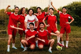 Gửi thông điệp yêu thương qua trái bóng lăn