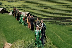 Di sản ruộng bậc thang Mù Cang Chải trở thành cảm hứng thời trang độc đáo