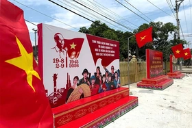 Brilliant Colors of Flags and Flowers to Celebrate National Day