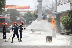 Trên 500 người dân xã Mường Thàng được trang bị kỹ năng phòng cháy, chữa cháy và cứu nạn, cứu hộ