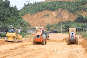 Tăng tốc trên các công trường trọng điểm