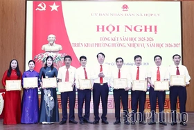 Xã Hợp Lý công bố các quyết định về tổ chức, cán bộ các cơ sở giáo dục công lập&nbsp;