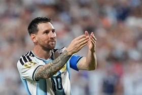 Bóng đá Argentina tri ân Messi theo cách đặc biệt