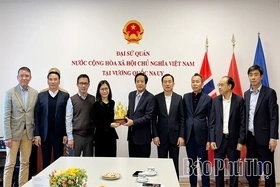 Đoàn công tác tỉnh Phú Thọ&nbsp;thăm và&nbsp;làm việc với Đại sứ quán Việt Nam tại Vương quốc Na Uy