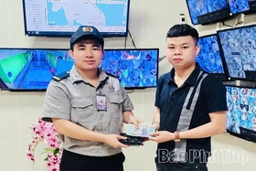 Nhân viên Bệnh viện Đa khoa Hùng Vương nhặt được của rơi trả lại người mất