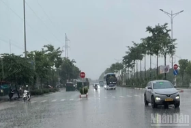 Thời tiết ngày 17/9: Bắc Bộ, Trung Bộ tiếp tục có mưa vừa, mưa to