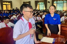 Điện lực Thanh Sơn trang bị kiến thức, kỹ năng an toàn điện cho học sinh